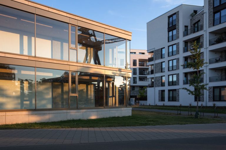 Hafenschule im Sonnenuntergang in Offenbach / Frankfurt am Main - Fotograf Ken Wagner