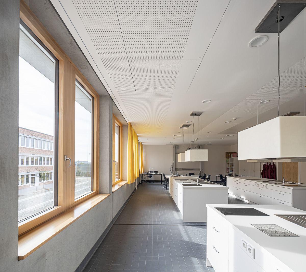 Küche Hauswirtschaft Klassenzimmer - Architekturfotografie von Johann-Pachelbel-Realschule in Nürnberg, Architekturfotograf Ken Wagner